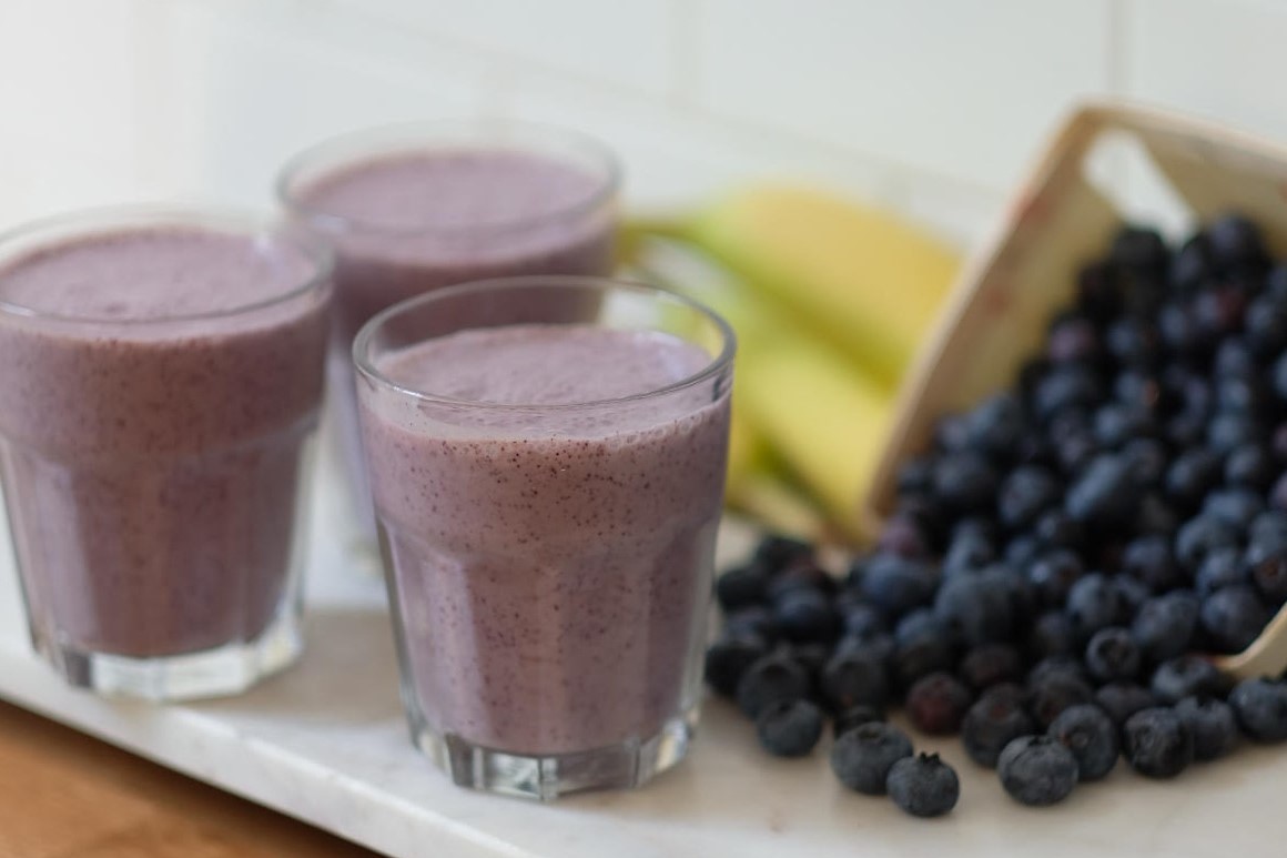 The All Canadian Blueberry Smoothie | Canadian Goodness