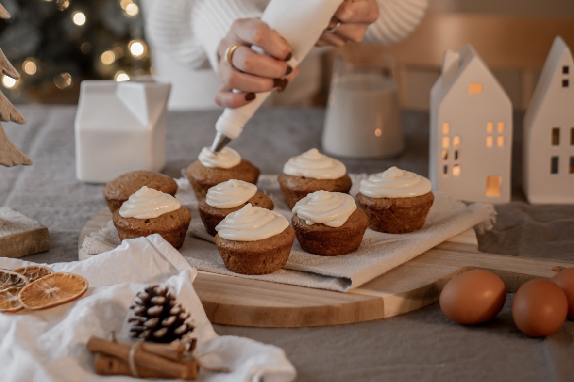 Eggnog Cupcakes with Cream Cheese Frosting | Canadian Goodness