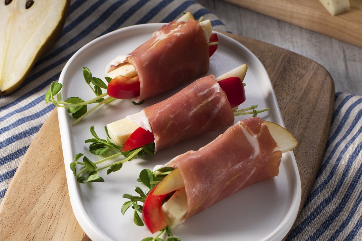 Pear and Prosciutto Bites with Havarti | Canadian Goodness