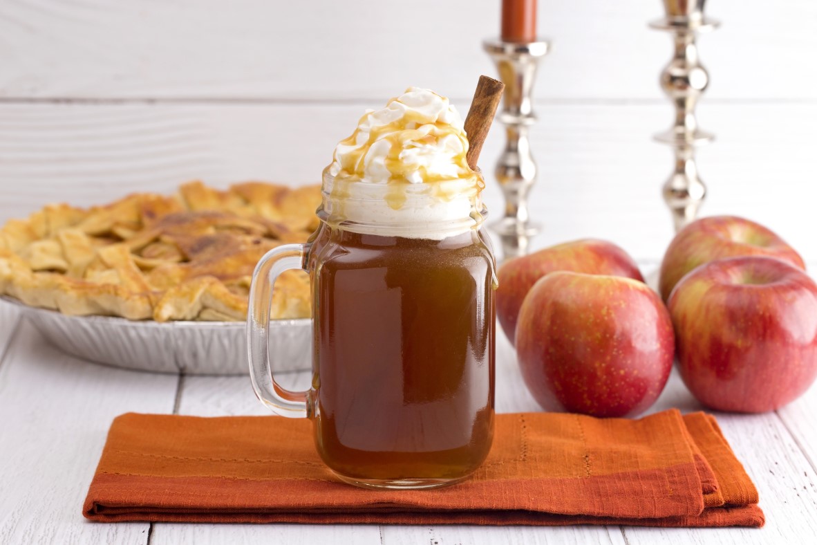 Leftover Apple Pie Cocktail | Canadian Goodness