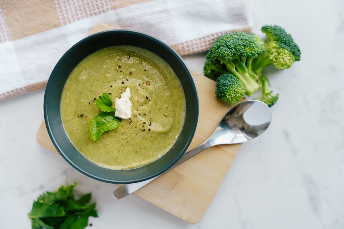 Delicious All-Green White Bean Soup | Canadian Goodness
