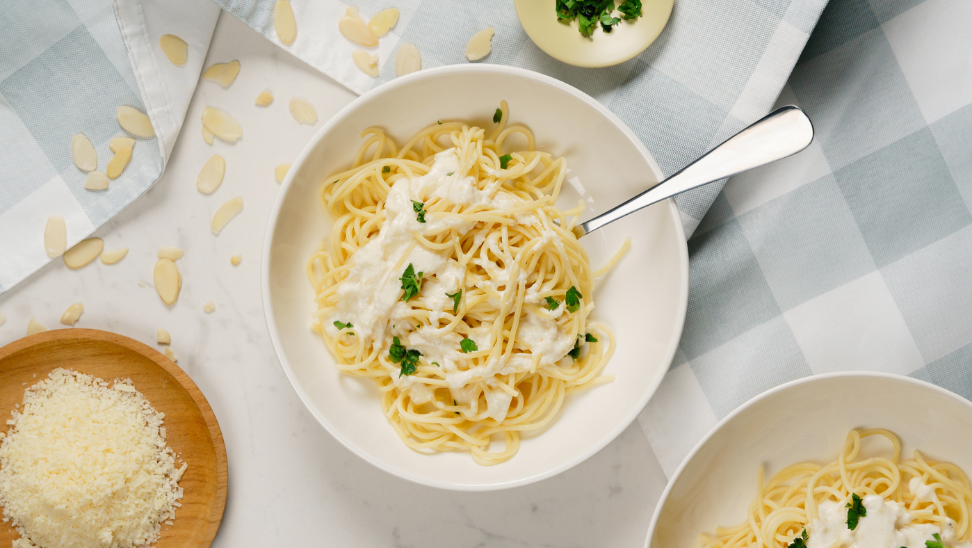 Almond Garlic Pasta | Canadian Goodness