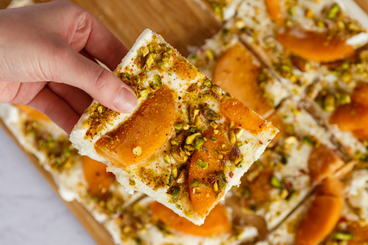 Peaches & Cream Frozen Yogurt Bark | Canadian Goodness