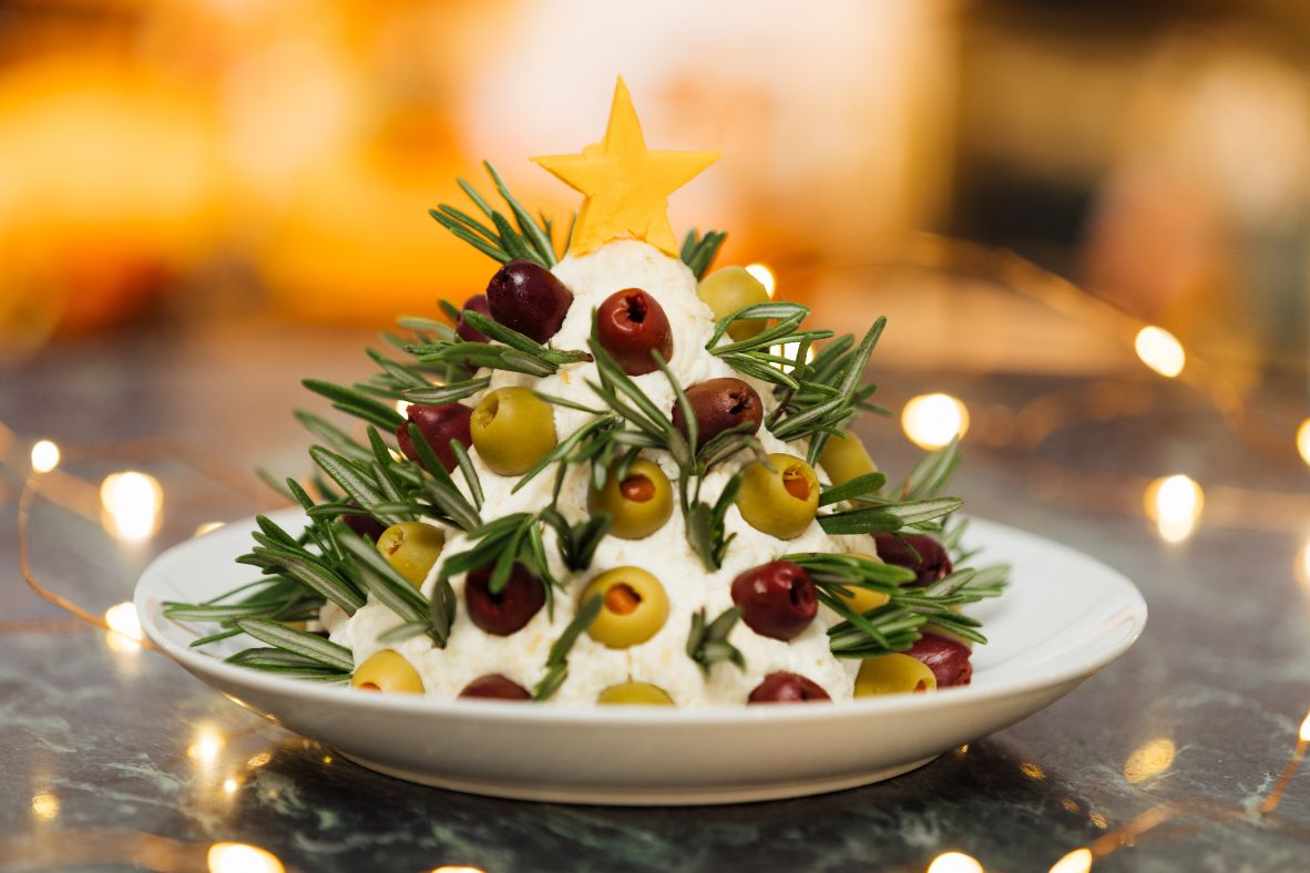 Christmas Tree Cheese Ball | Canadian Goodness