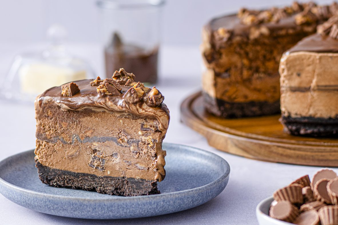 Peanut Butter Cup Ice Cream Cake | Canadian Goodness