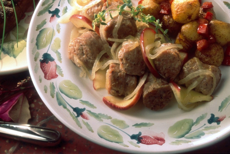 Apple and Onion Sausages | Canadian Goodness
