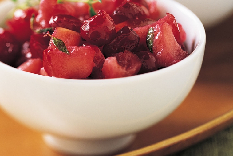 Apples and Cranberries (Cheese Accompaniment) | Canadian Goodness