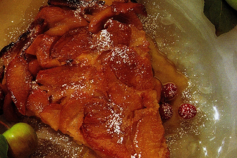 Baked Apple Cinnamon Pancake | Canadian Goodness