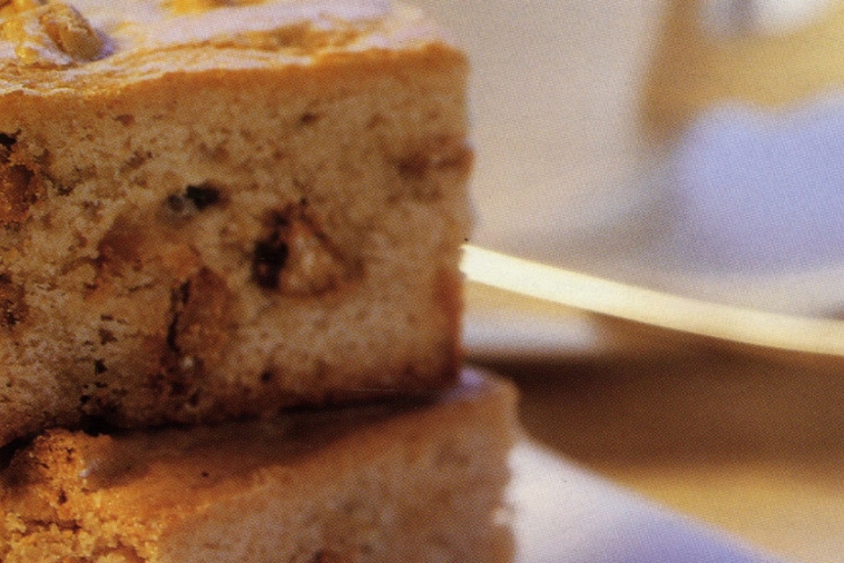 Bourbon Caramel Blondies | Canadian Goodness