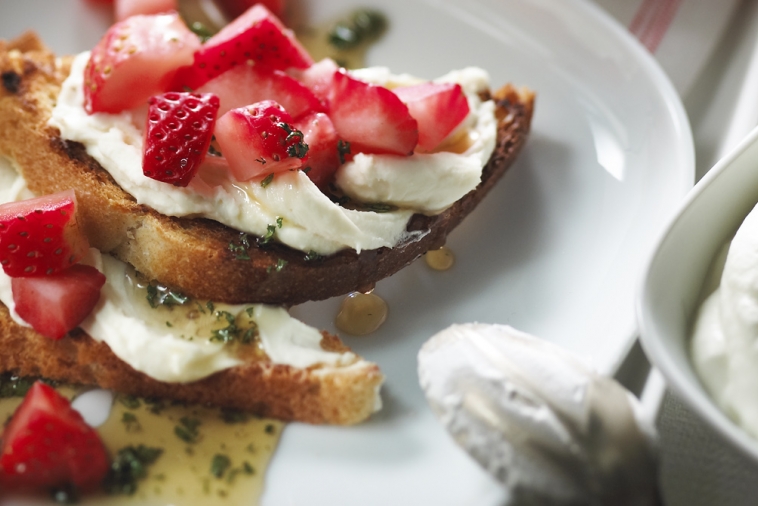 Bruschetta with Mascarpone and Mint Flavoured Honey | Canadian Goodness