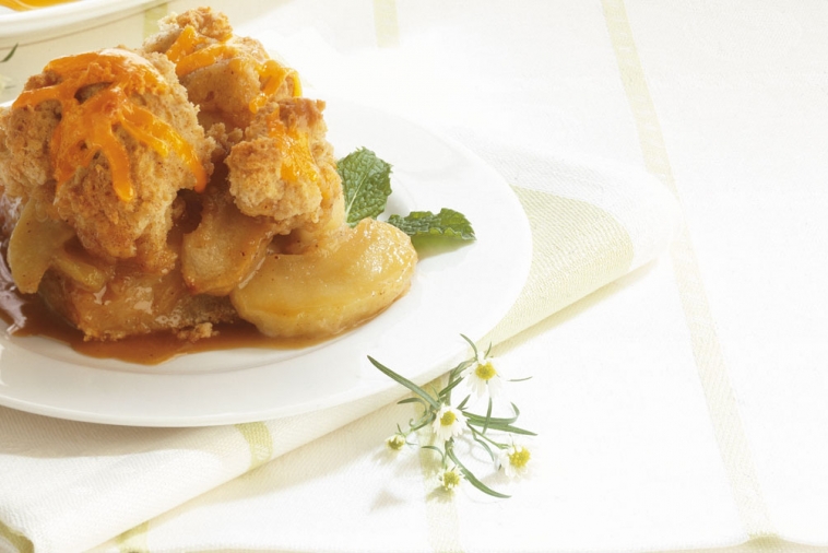 Caramel Apple Casserole | Canadian Goodness