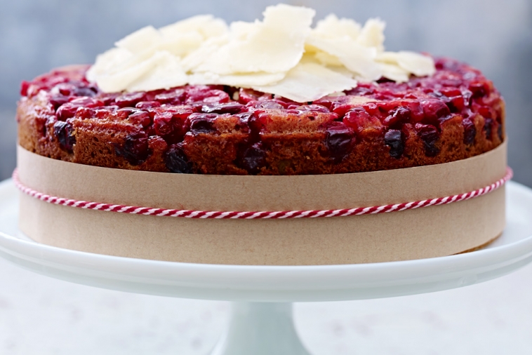 Chai-Cheddar Upside-Down Cake | Canadian Goodness