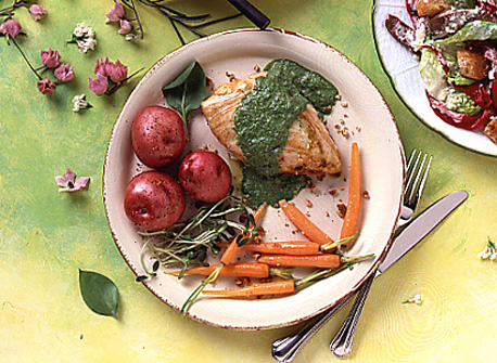 Chicken Breasts in a Spinach Pesto Sauce | Canadian Goodness