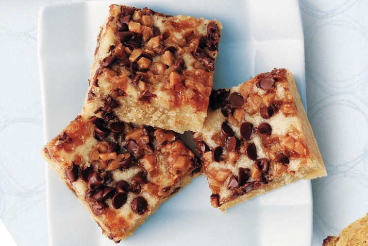 Chocolate Chip Toffee Squares | Canadian Goodness
