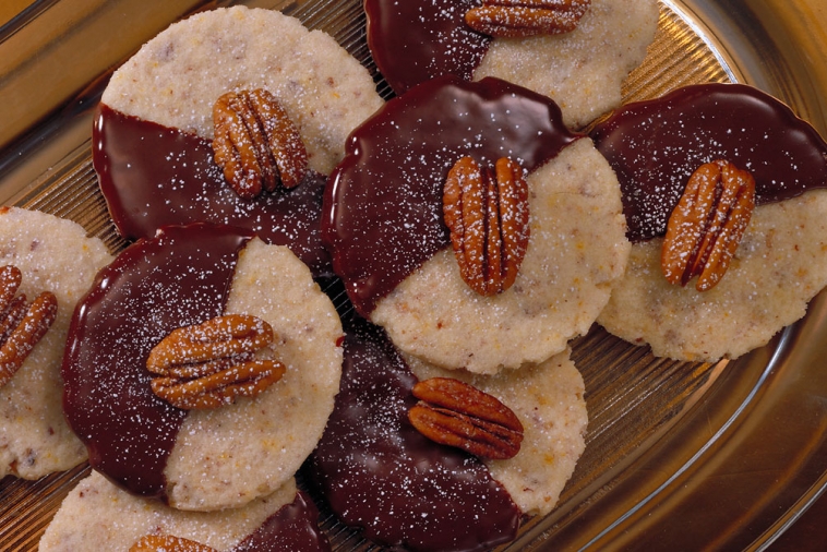 Chocolate Hazelnut Butter Crisps | Canadian Goodness