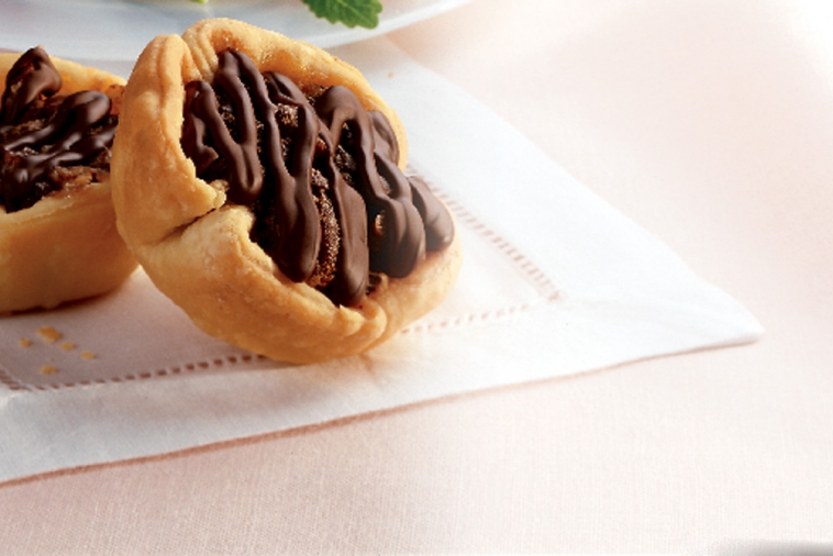 Chocolate Pecan Tarts | Canadian Goodness