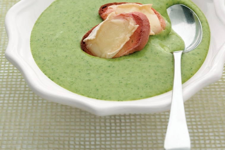 Cream of Potato and Spinach Soup with Brie Croutons | Canadian Goodness