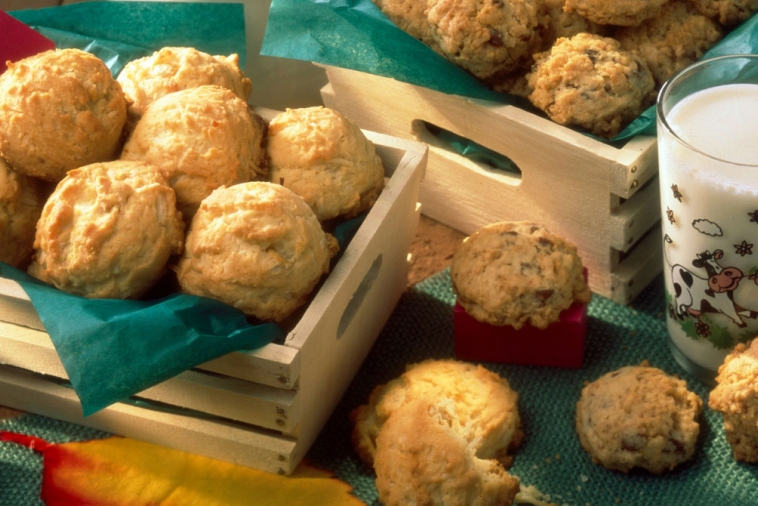 Crispy Rice Cereal Cookies | Canadian Goodness