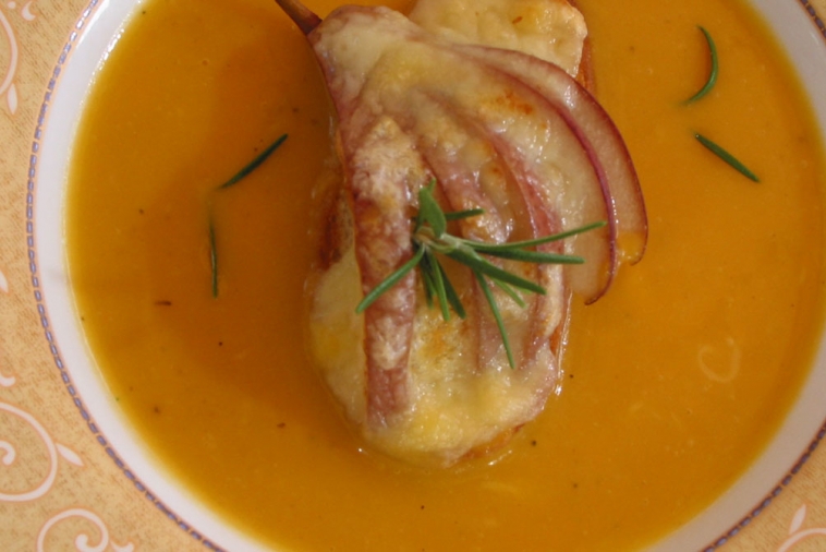 Fall squash soup with Gouda and pear | Canadian Goodness
