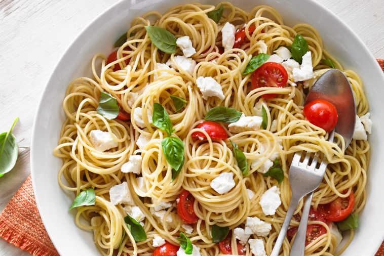 Garden tomato and Feta spaghetti | Canadian Goodness