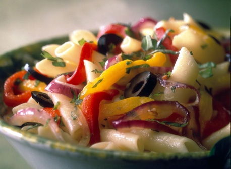 Garlic Penne with Grilled Pepper | Canadian Goodness