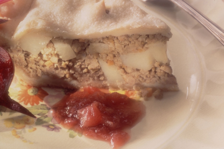 Homemade Meat Pie | Canadian Goodness