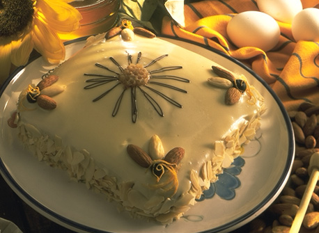 Honey and Almond Cake | Canadian Goodness