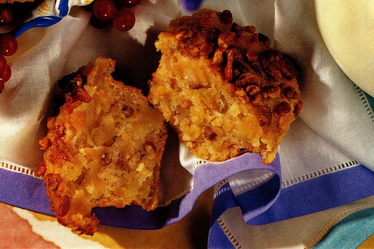Honey Nut Apple Oatmeal Muffins | Canadian Goodness