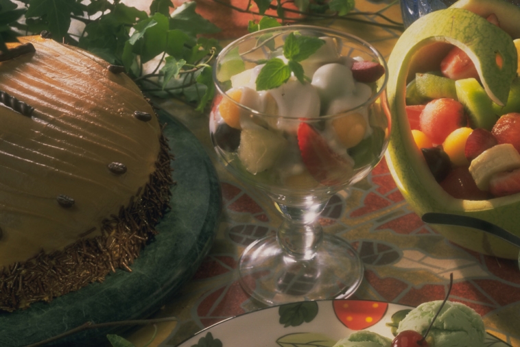 Honeyed Yogourt Fruit Salad | Canadian Goodness