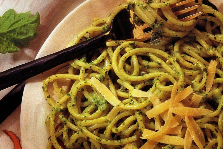 Creamy Pesto Pasta​ Recipe | Canadian Goodness