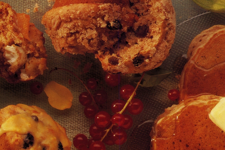 Peaches'n Cream Muffins | Canadian Goodness