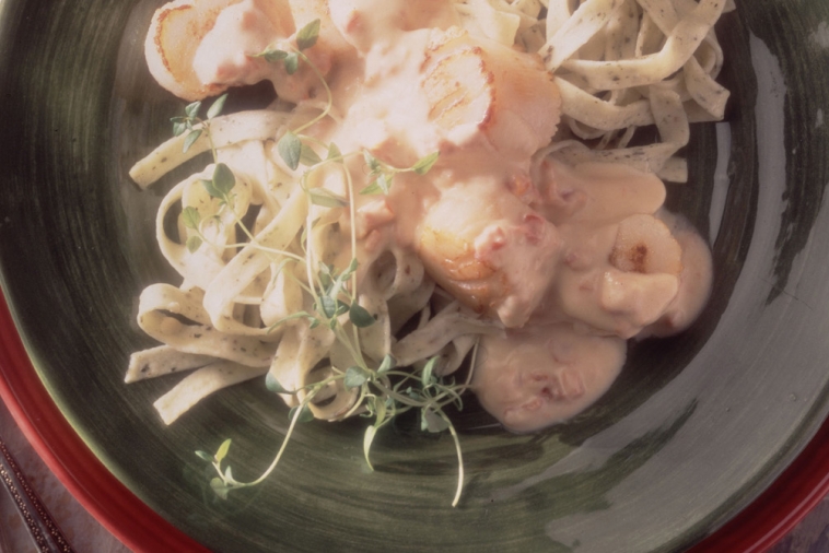 Scallops with Sundried Tomatoes Canadian Goodness