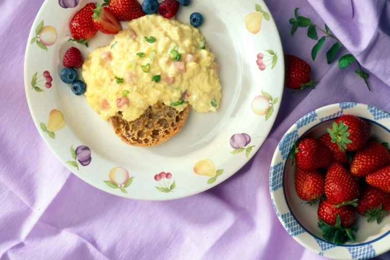 Scrambled Eggs With Cheese Canadian Goodness