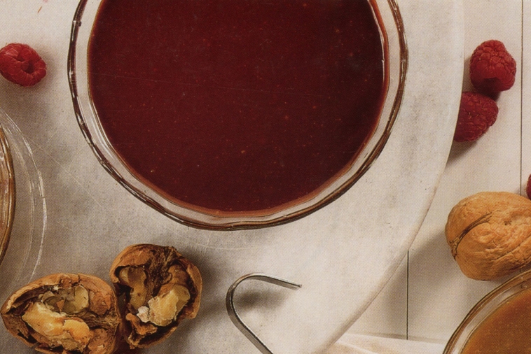 Silky Chocolate Sauce | Canadian Goodness