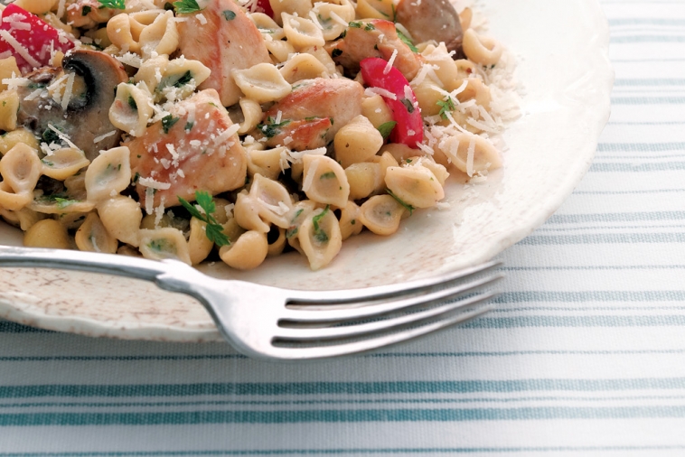 Stove-Top Chicken Noodle Casserole | Canadian Goodness