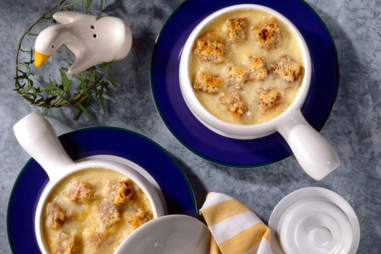 Swiss Onion Soup | Canadian Goodness