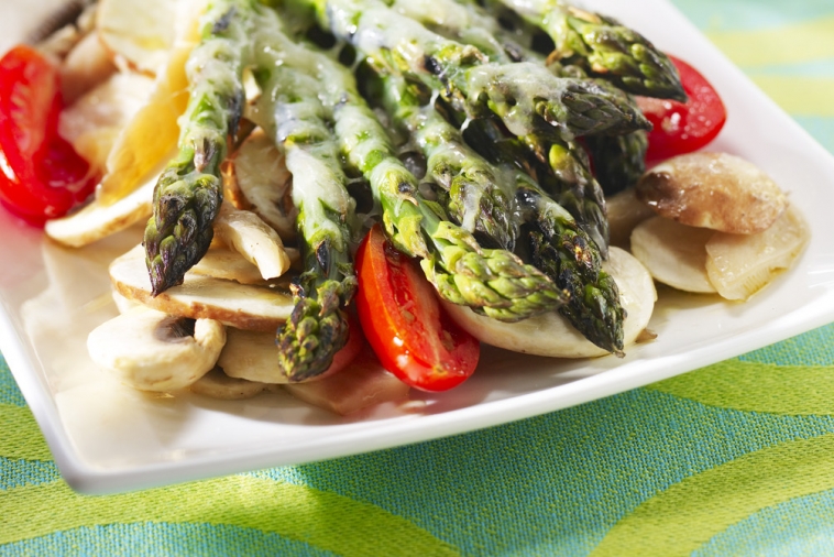 Tart and Tangy Asparagus with Mushrooms and Cheddar | Canadian Goodness
