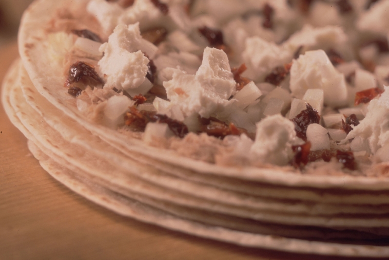 Tuna Wraps with Sun-dried Tomatoes and Bleubry Cheese | Canadian Goodness