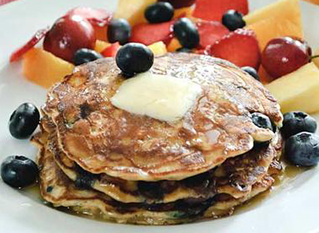 Very Berry Oatmeal Pancakes | Canadian Goodness
