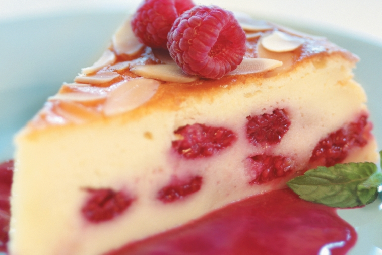 Very Berry Summer Cake | Canadian Goodness