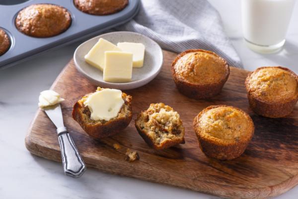 Date and nut muffins