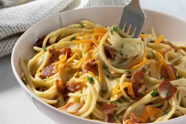 Spaghetti Carbonara with Cheddar