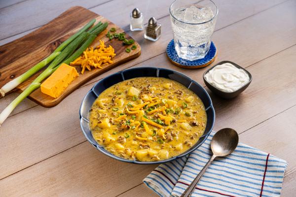Family Favourite Cheeseburger Soup