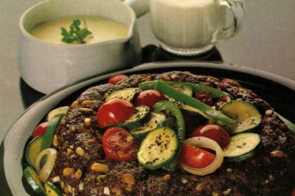 beef ring with fall vegetables and cheese sauce