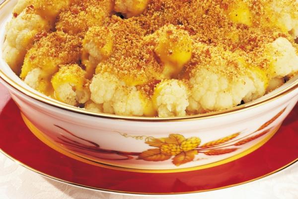 double cheese sauced cauliflower with crispy crumb topping