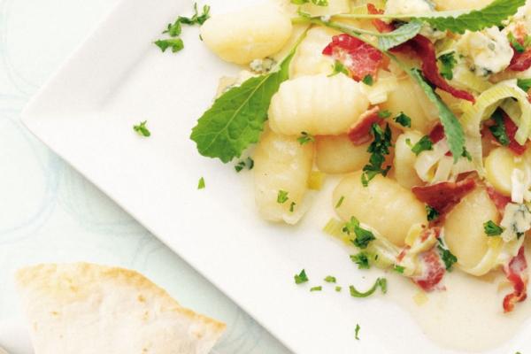 gnocchi with bacon and leeks