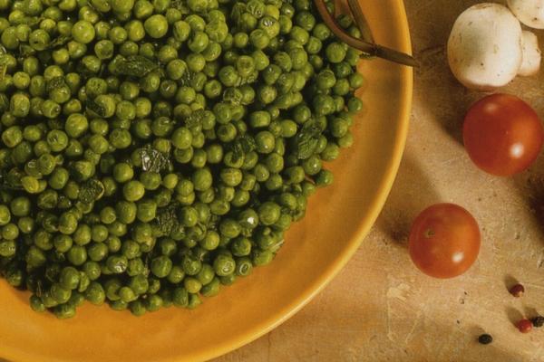 mint buttered peas