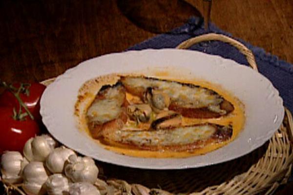 mussel soup au gratin with saffron and gruyere