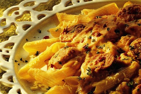pasta with italian sausage and cheese sauce