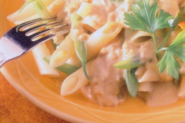 penne and green beans with pumpkin and mushroom sauce